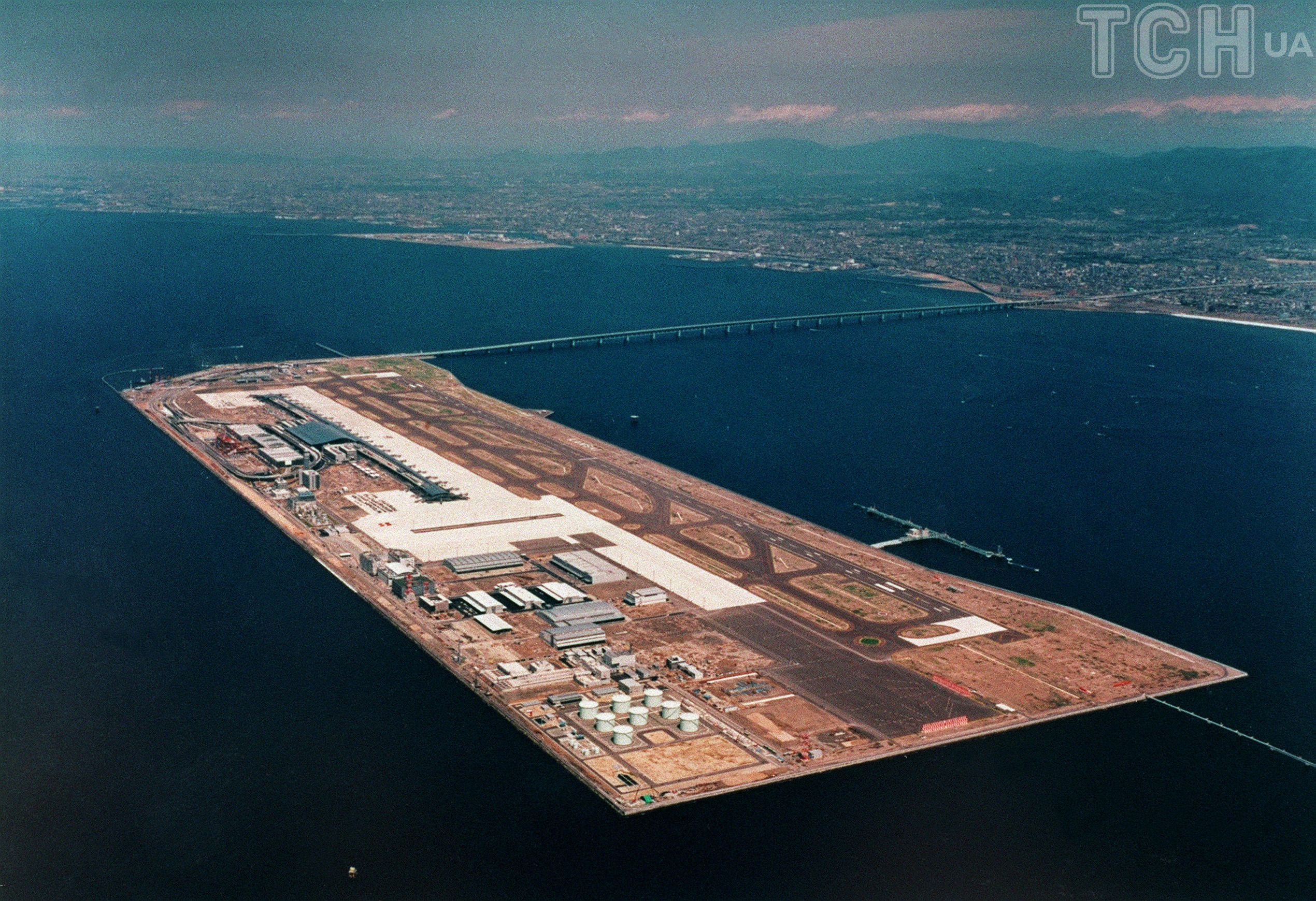 Міжнародний аеропорт Кансай 1994 року / © Getty Images