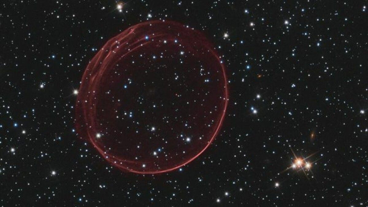 Газова сфера, створена вибуховою хвилею наднової за 160000 світлових років від Землі