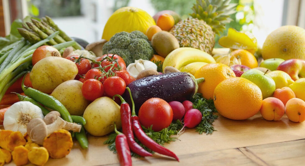 Вчені розповіли, які фрукти й овочі можуть продовжити життя