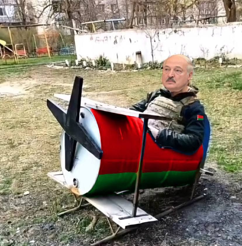 \"Картопляне вторгнення\": соцмережі вибухнули мемами через білоруський Як-130 в Україні  \"Картопляне вторгнення\": соцмережі вибухнули мемами через білоруський Як-130 в Україні