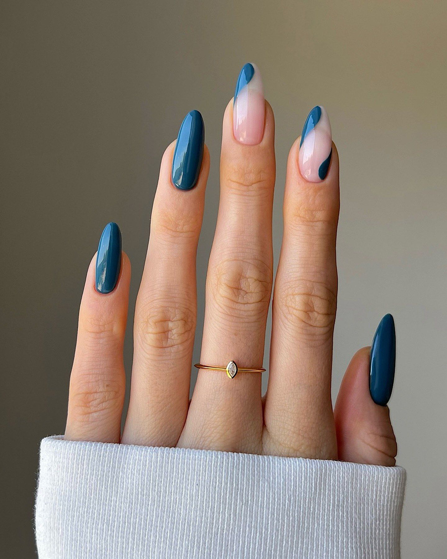 Маникюр на 2025 год: названы топовые цвета, которые любят все девушки Маникюр на 2025 год: названы топовые цвета, которые любят все девушки