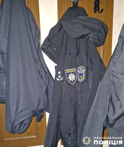 Видавав себе за поліцейського та розмахував пістолетом у кафе: у Києві затримали чоловіка Видавав себе за поліцейського та розмахував пістолетом у кафе: у Києві затримали чоловіка