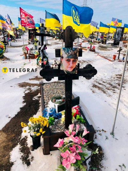 Сотні могил захисниць та захисників України. Як зараз виглядає Краснопільське кладовище у Дніпрі Сотні могил захисниць та захисників України. Як зараз виглядає Краснопільське кладовище у Дніпрі