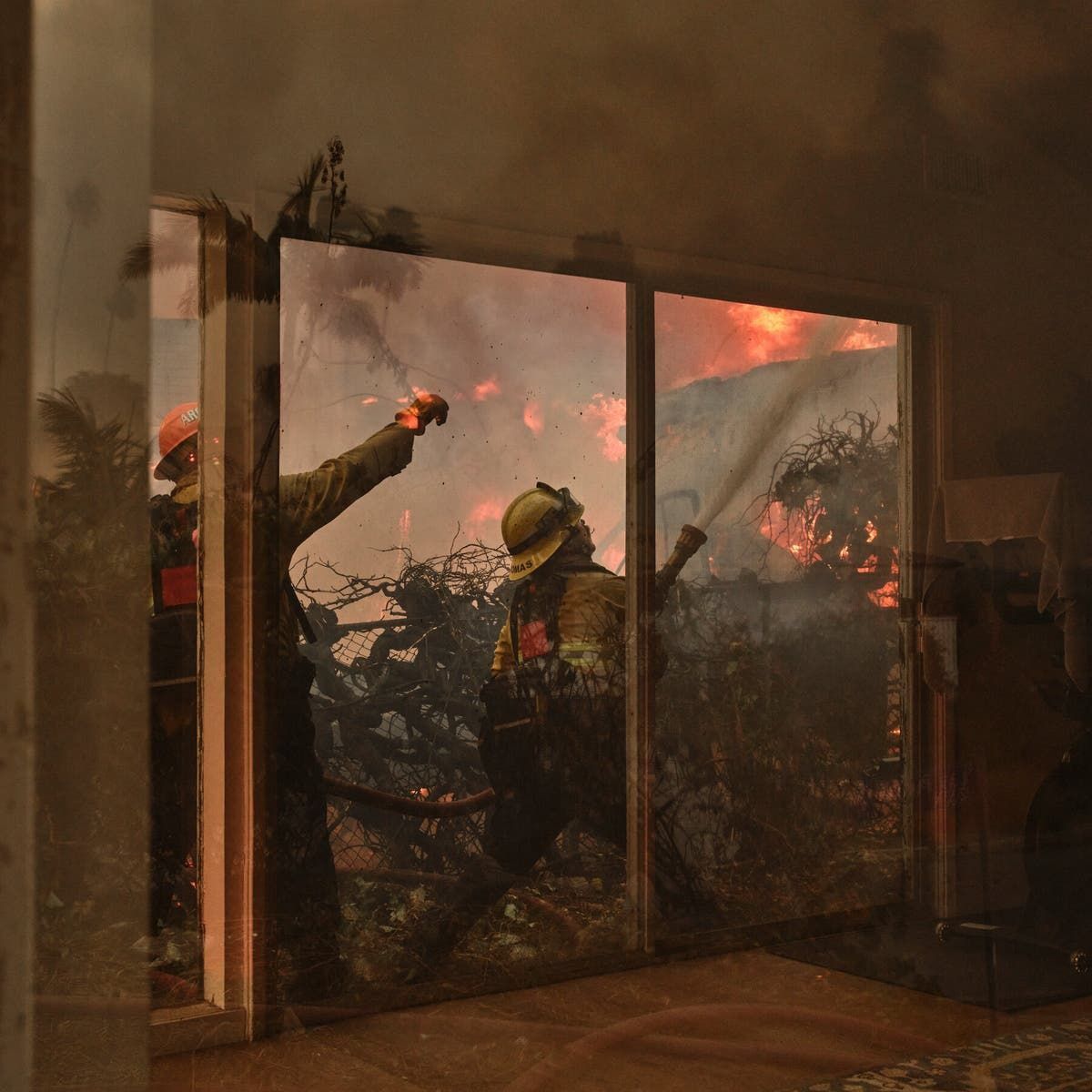 По меньшей мере 24 погибших и выгоревших дотла дома: в Калифорнии продолжаются масштабные лесные пожары По меньшей мере 24 погибших и выгоревших дотла дома: в Калифорнии продолжаются масштабные лесные пожары