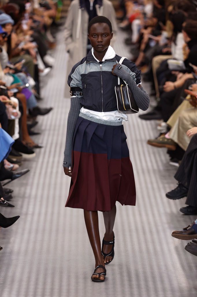 Miu Miu весна-літо 2025 - фото 704734