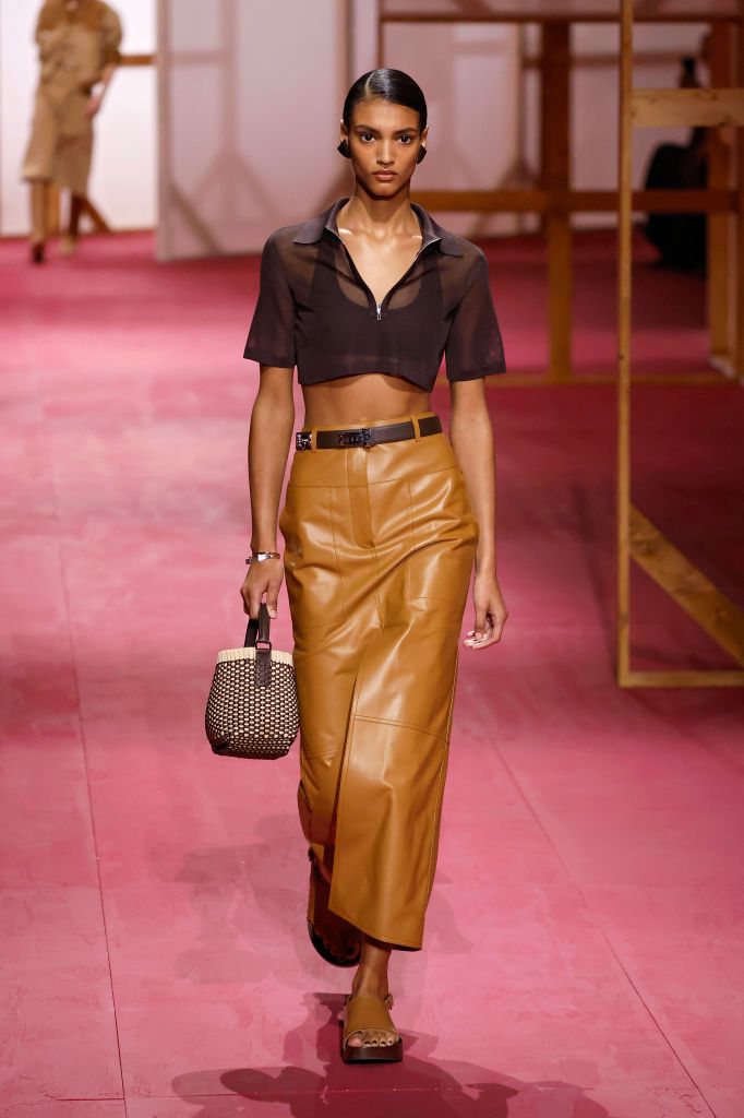 Hermès весна-літо 2025 - фото 704743