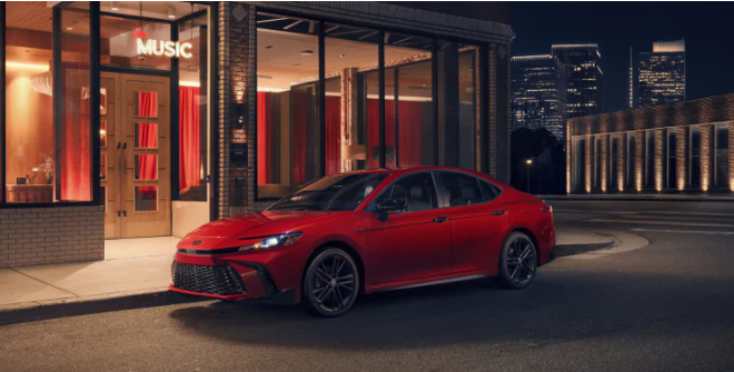 У спортивному дусі: Toyota Camry отримала нову стильну версію (фото) У спортивному дусі: Toyota Camry отримала нову стильну версію (фото)