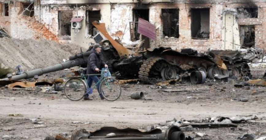 "Воджу їжу під обстрілами". Як керівники сіл ризикують життям заради земляків "Воджу їжу під обстрілами". Як керівники сіл ризикують життям заради земляків
