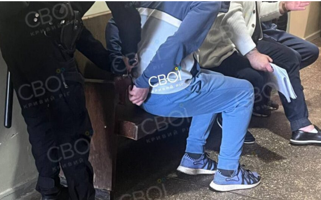 Відомого боксера з Кривого Рогу затримали за низку злочинів Відомого боксера з Кривого Рогу затримали за низку злочинів
