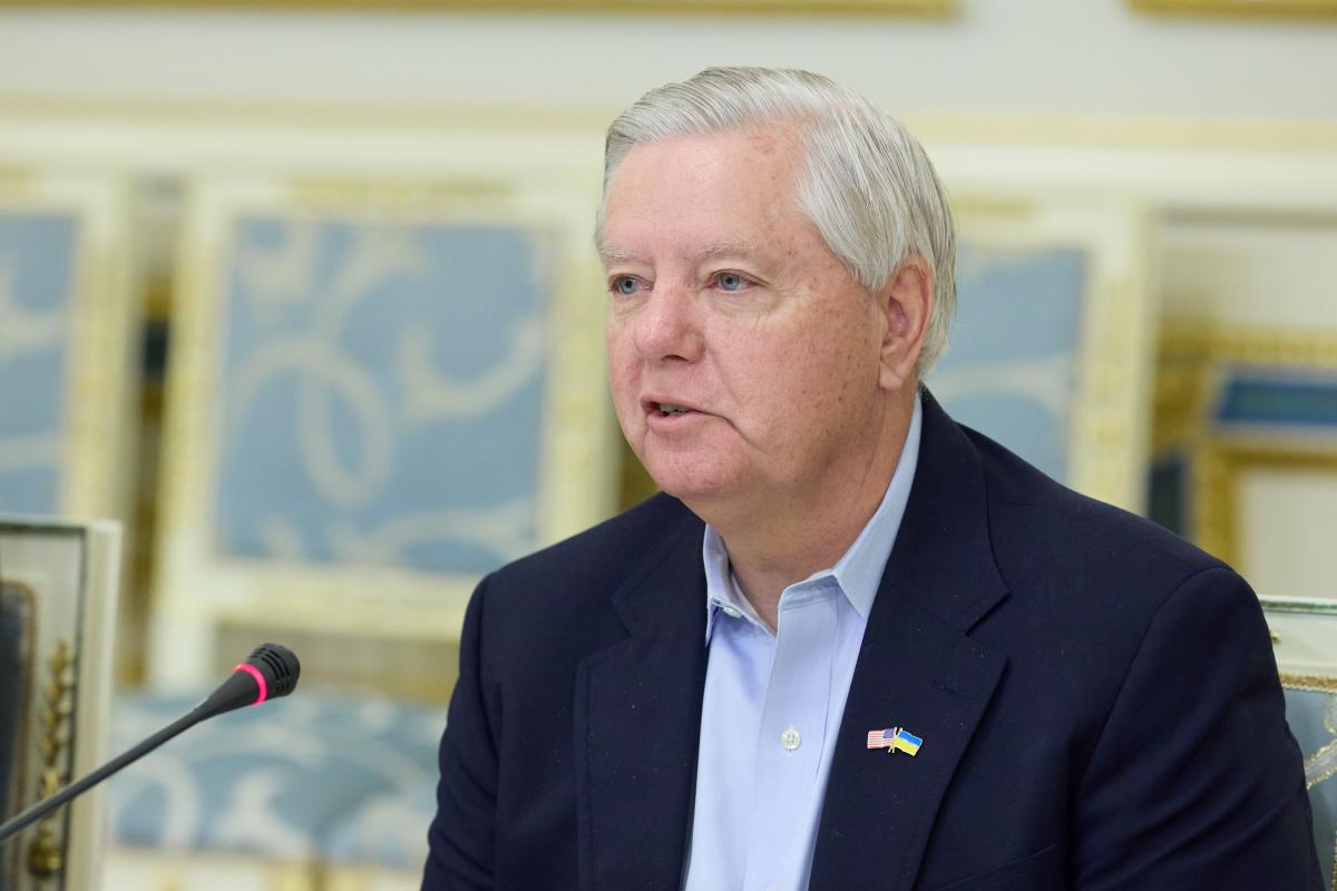 Грем закликав "перестати грати в ігри з Росією" / фото president.gov.ua Грем закликав "перестати грати в ігри з Росією" / фото president.gov.ua