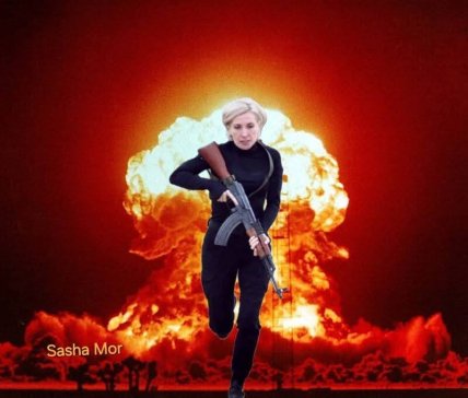 Верещук з автоматом стала зіркою мережі: українці роблять меми та жартують Верещук з автоматом стала зіркою мережі: українці роблять меми та жартують