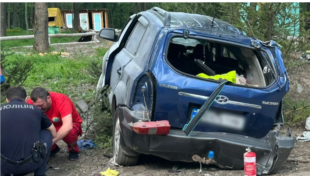 На Харківщині водій вчинив самогубство після ДТП, у якій загинула жінка та дитина На Харківщині водій вчинив самогубство після ДТП, у якій загинула жінка та дитина