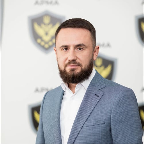 Зеленський призначив нових голів райадміністрацій Києва. Серед них — колишній комік та відомий дзюдоїст