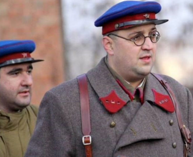 У тілогрійках і на лісоповал: у Москві пропонують корпоративи у стилі "ГУЛ У тілогрійках і на лісоповал: у Москві пропонують корпоративи у стилі "ГУЛ