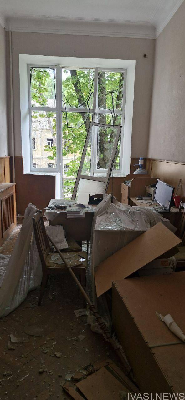 Під час нічної атаки на Одесу пошкоджень зазнали три університети (фото) Під час нічної атаки на Одесу пошкоджень зазнали три університети (фото)