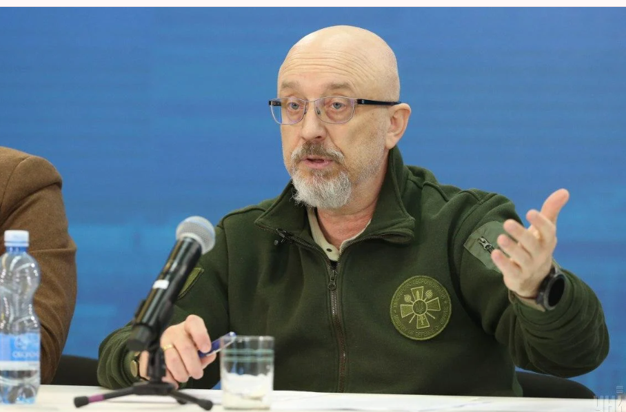 Путін "їсть" Україну, наче салямі: Резніков зізнався, у чому недооцінив Росію Путін "їсть" Україну, наче салямі: Резніков зізнався, у чому недооцінив Росію