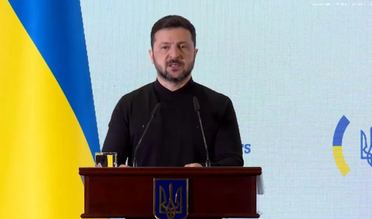 Зеленський назвав послам ключові пріоритети української дипломатії Зеленський назвав послам ключові пріоритети української дипломатії