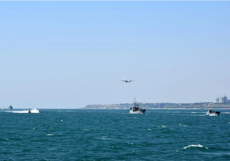 Росіяни уразили один із кораблів ВМС ЗСУ, - Плетенчук Росіяни уразили один із кораблів ВМС ЗСУ, - Плетенчук