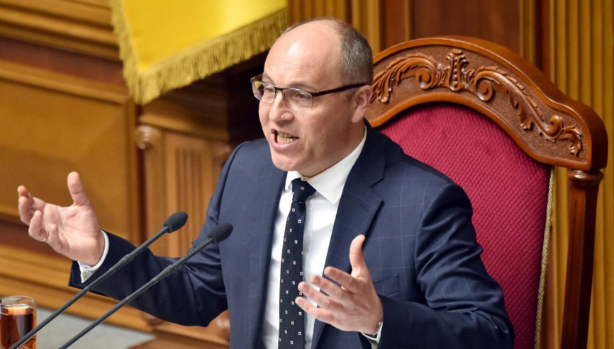 Шокуючі кадри: Вбивця, переодягнений кур'єром з їжі, вбив спікера українського парламенту (ВІДЕО),-західні ЗМІ Шокуючі кадри: Вбивця, переодягнений кур'єром з їжі, вбив спікера українського парламенту (ВІДЕО),-західні ЗМІ