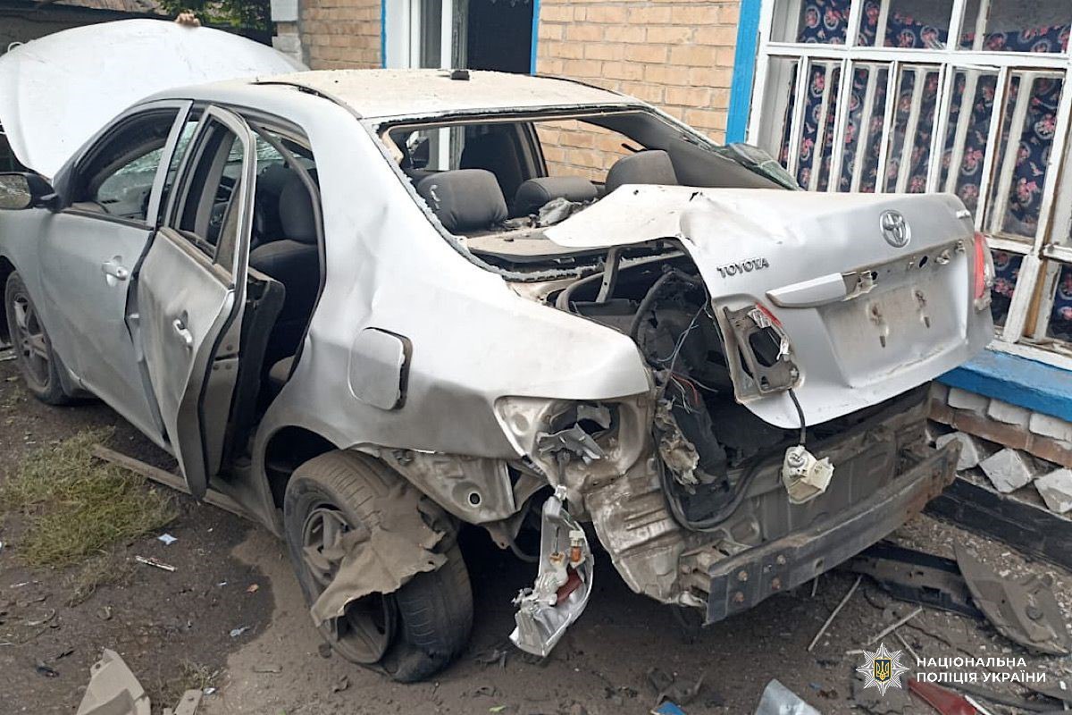 У поліції показали наслідки ворожих обстрілів чотирьох районів Дніпропетровщини (ФОТО) У поліції показали наслідки ворожих обстрілів чотирьох районів Дніпропетровщини (ФОТО)