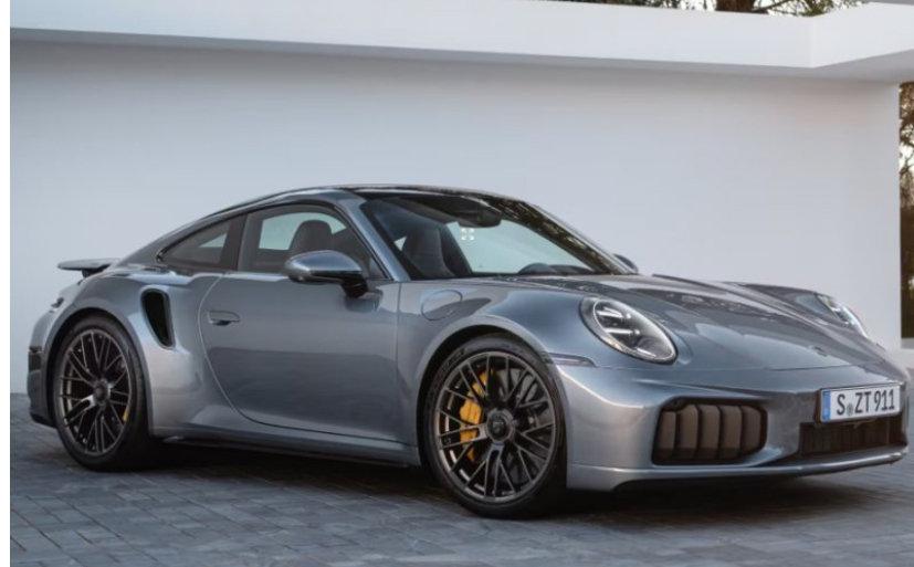У Porsche операційний прибуток впав на 99% з початку 2025 року У Porsche операційний прибуток впав на 99% з початку 2025 року