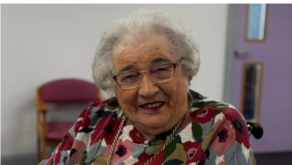 Секрети довголіття: прості страви та оптимізм Секрети довголіття: прості страви та оптимізм