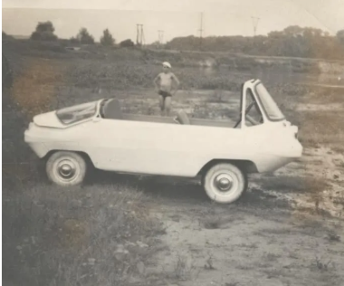 У Дніпрі відновили унікальний плаваючий автомобіль (відео) У Дніпрі відновили унікальний плаваючий автомобіль (відео)