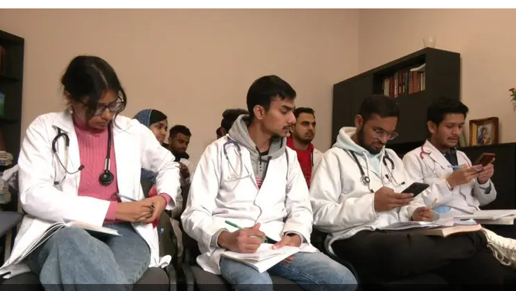 Скільки іноземців зараз навчаються у вишах України та на яких спеціальностях Скільки іноземців зараз навчаються у вишах України та на яких спеціальностях