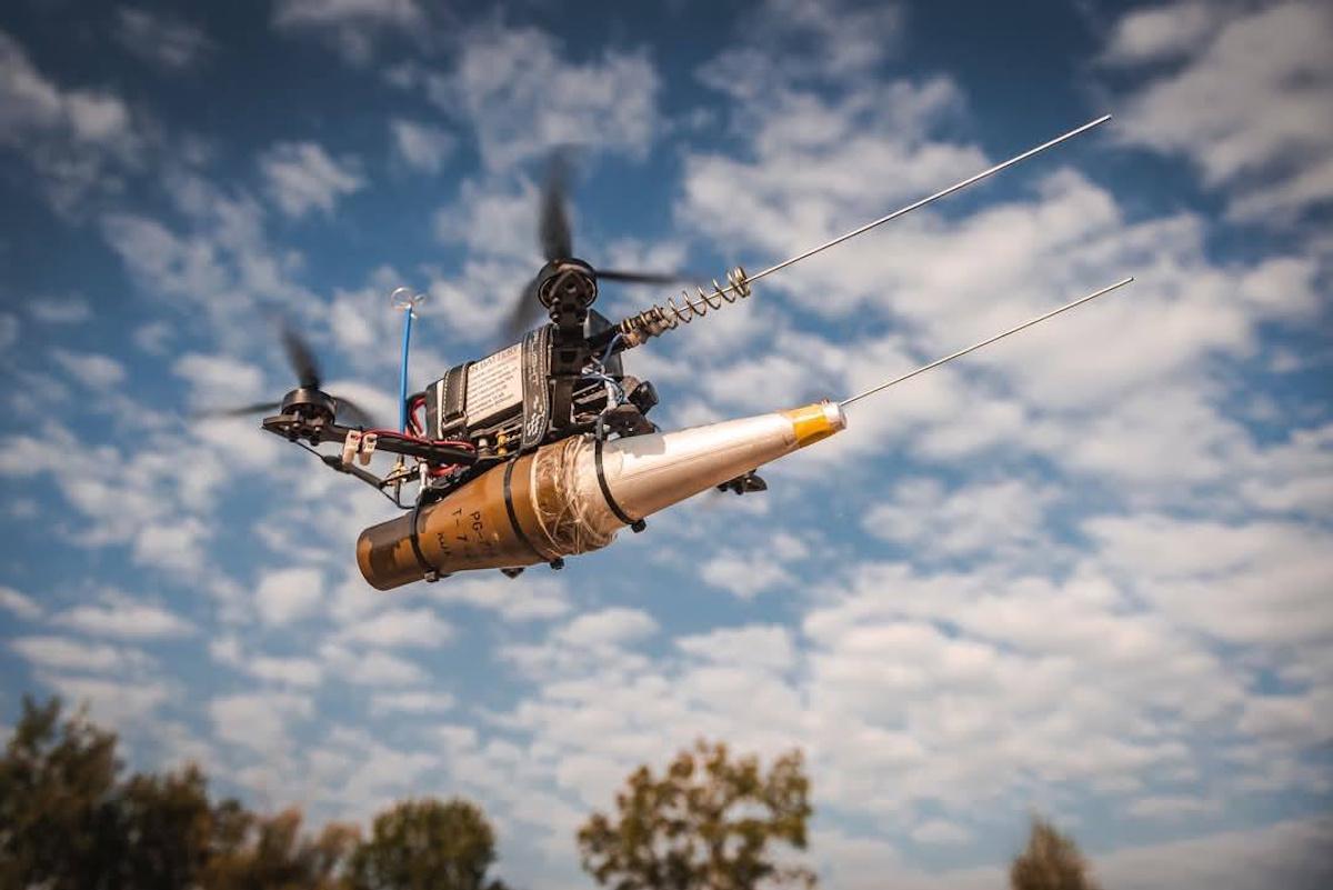 Дфото facebook.com/GeneralStaff.ua Дфото facebook.com/GeneralStaff.ua