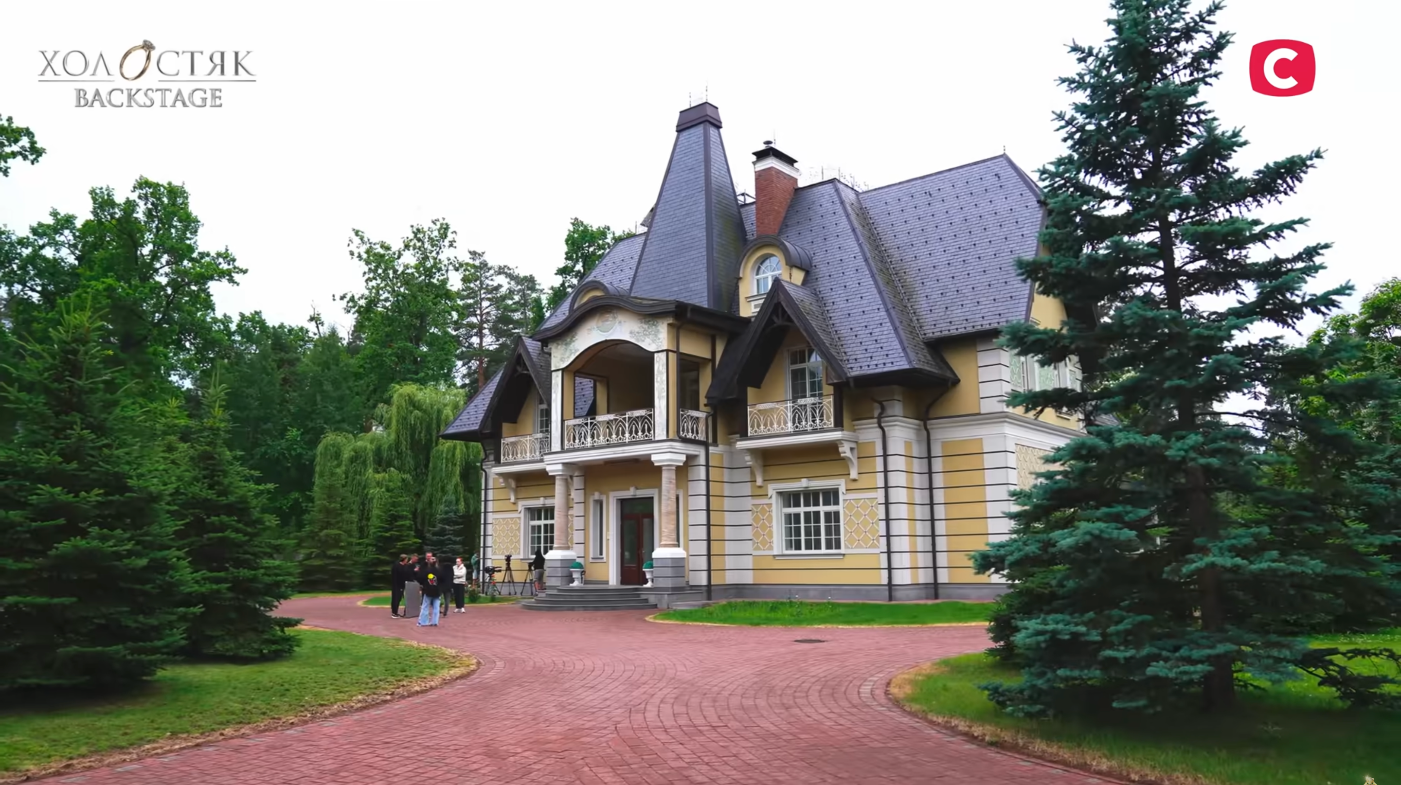 Який вигляд має будинок, у якому живуть учасниці Холостяка-14 - фото 788116