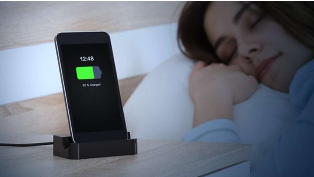 Чому у снах не має телефонів: науковці пояснили феномен Чому у снах не має телефонів: науковці пояснили феномен