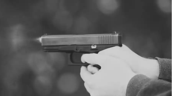 У Харкові сталася стрілянина біля Меморіалу Слави У Харкові сталася стрілянина біля Меморіалу Слави