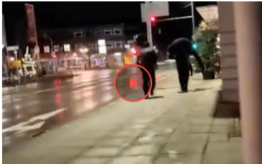 У Штутгарті 16-річний підліток отримав тяжкі вогнепальні поранення на дитячому майданчику У Штутгарті 16-річний підліток отримав тяжкі вогнепальні поранення на дитячому майданчику