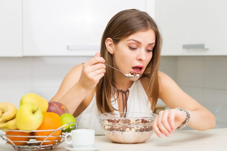 Швидше виключіть ці шкідливі харчові звички — вони наближають старіння