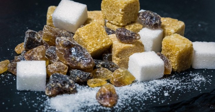 Прихований цукор: 9 продуктів, у яких його більше, ніж у колі