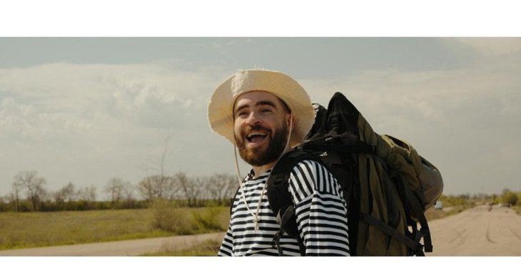 Відомий український співак покинув Київ і розкрив, де зараз живе: