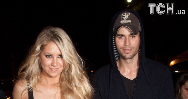 Анна Курнікова народила від Енріке Іглесіаса четверту дитину і показала перші фото маляти