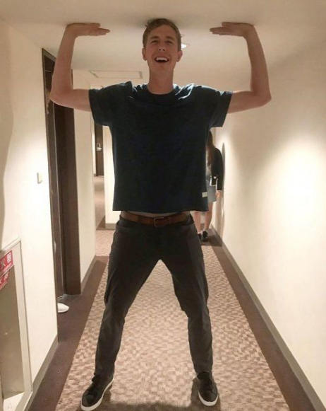 Мережу потішили люди-«велетні», які відвідали Японію (ФОТО) Мережу потішили люди-«велетні», які відвідали Японію (ФОТО)