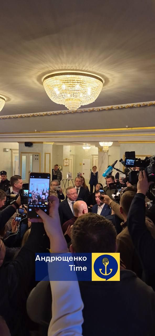 \"Рештки тіл залили бетоном\": у Маріуполі росіяни цинічно відкрили новий драмтеатр \"Рештки тіл залили бетоном\": у Маріуполі росіяни цинічно відкрили новий драмтеатр