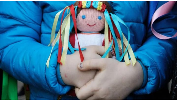 До України повернулась чергова група дітей та підлітків з окупованих територій До України повернулась чергова група дітей та підлітків з окупованих територій