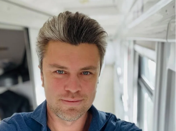 Піаніст Євгеній Хмара оголосив про початок спецоперації "Рояль" із ліквідації Путіна і знищення Кремля Піаніст Євгеній Хмара оголосив про початок спецоперації "Рояль" із ліквідації Путіна і знищення Кремля