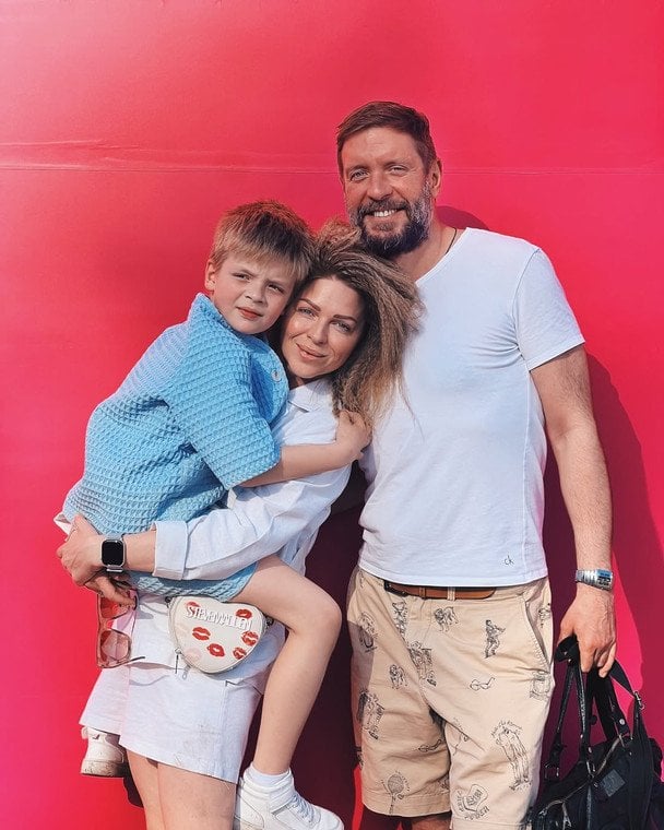 Яна Глущенко з колишнім чоловіком та сином / © instagram.com/yamo4ka