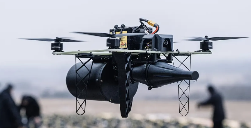 Чехія передає Україні FPV-дрони на оптоволокні, створені на основі російського БпЛА Чехія передає Україні FPV-дрони на оптоволокні, створені на основі російського БпЛА