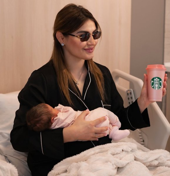 Аліна Грушина-Акобія Аліна Грушина-Акобія дитина