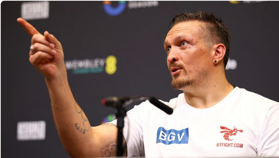 Усик не захотів вітатися з Бетербієвим, який підтримує Кадирова Усик не захотів вітатися з Бетербієвим, який підтримує Кадирова