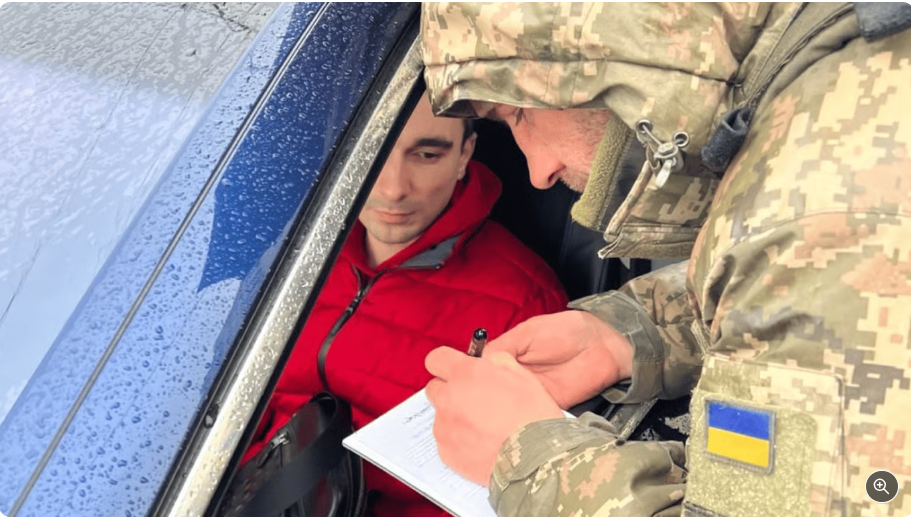 Вручення повістки ТЦК на вулиці — чи можливо таке 2026 року Вручення повістки ТЦК на вулиці — чи можливо таке 2026 року