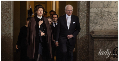 Королівська родина в повному складі прибула на церемонію прощання, яка відбулася в каплиці Королівського палацу у Стокгольмі Королівська родина в повному складі прибула на церемонію прощання, яка відбулася в каплиці Королівського палацу у Стокгольмі