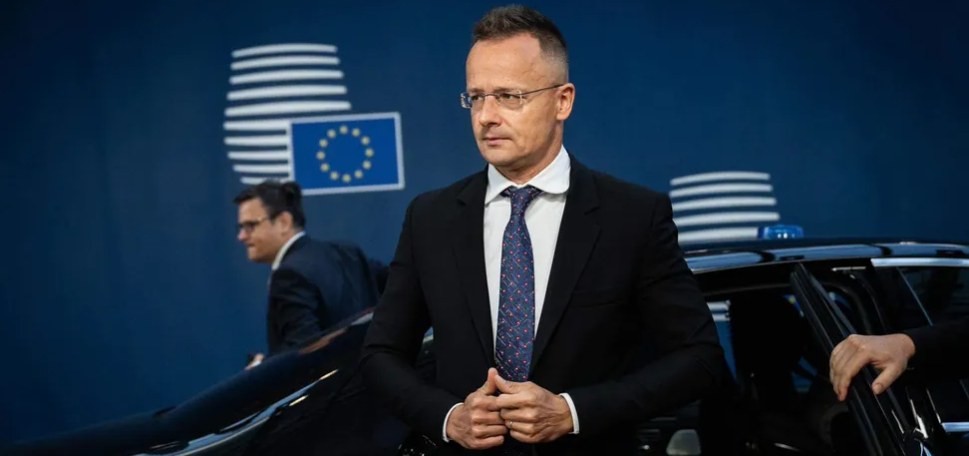 Угорщина відмовилася від ідеї шантажувати Україну відключенням електроенергії Угорщина відмовилася від ідеї шантажувати Україну відключенням електроенергії