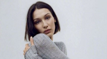 Белла Хадід розповіла про почуття «безпорадності» у боротьбі з хворобою Лайма Белла Хадід розповіла про почуття «безпорадності» у боротьбі з хворобою Лайма