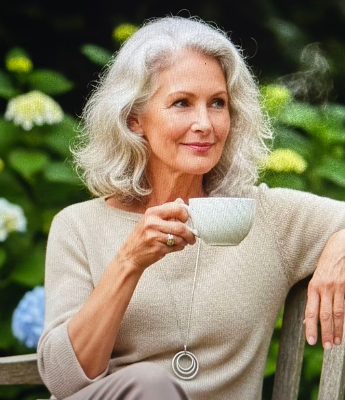 Освіжають і омолоджують: стильні весняні зачіски для жінок після 60 Освіжають і омолоджують: стильні весняні зачіски для жінок після 60